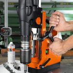 انقلاب دریل مگنتی اتوماتیک؛ چگونه با یک اپراتور، کار ۳ نفر را انجام دهیم؟